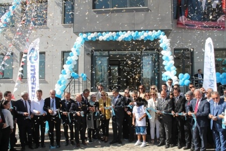 %media.blog.imagealternatetextformat%